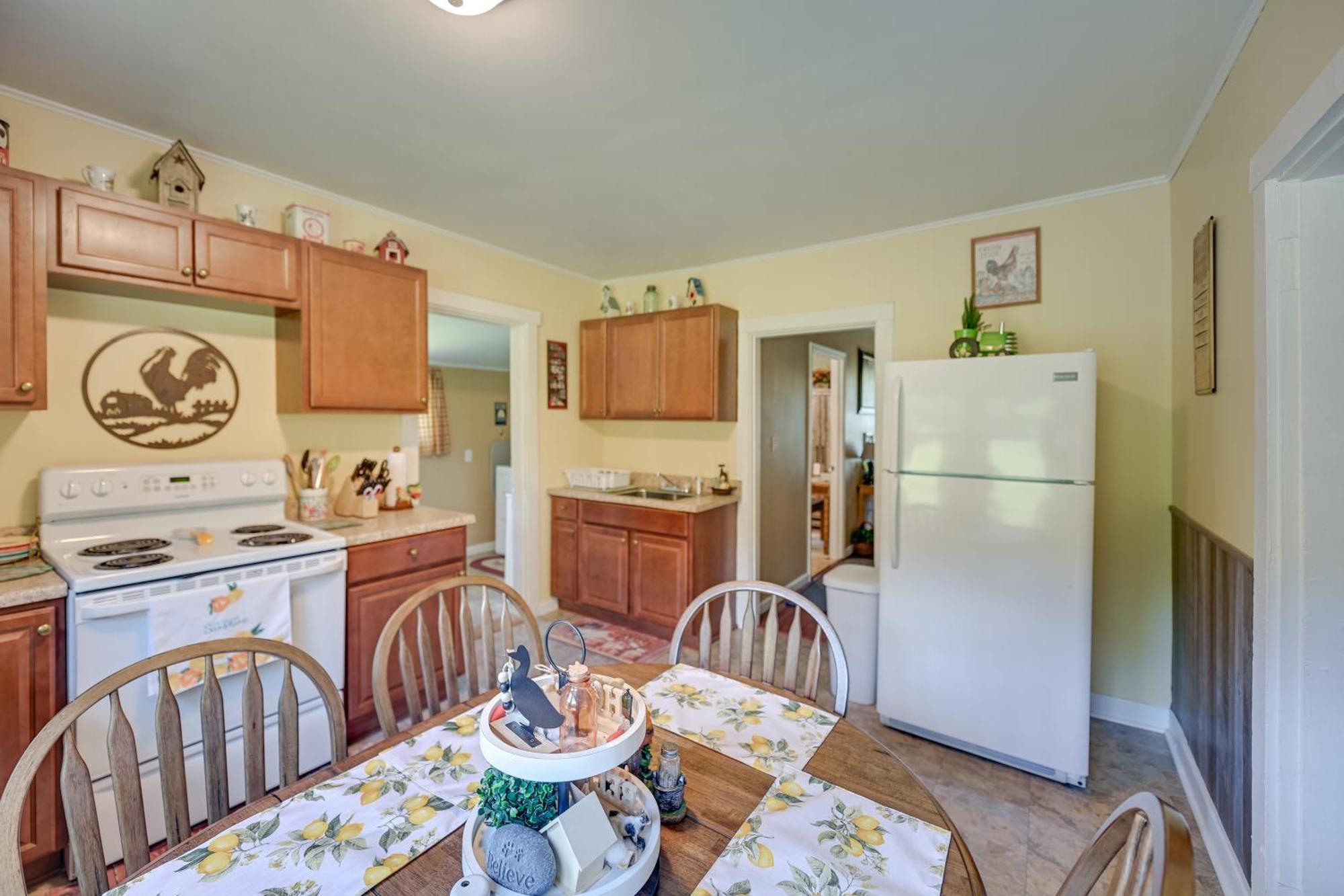 Grandmas Farm House On 125 Acres With Fire Pit! Beattyville Exterior foto